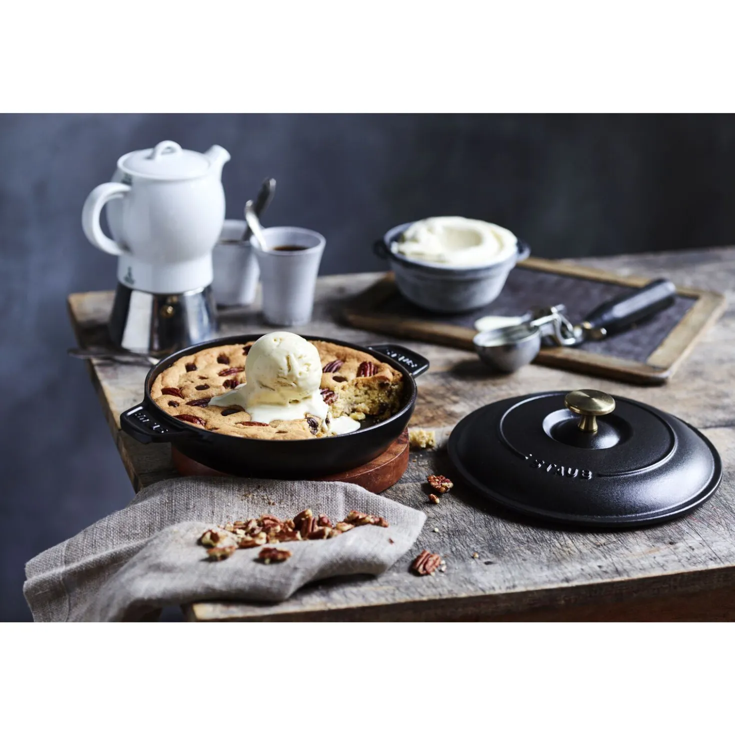 20 cm, Assiette chaude , Noir mat