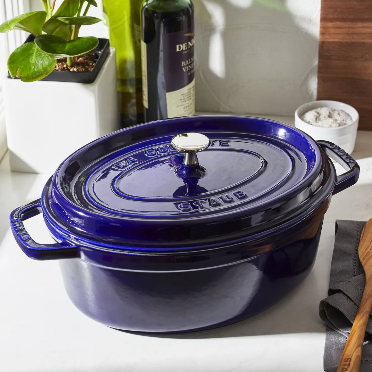 Cocotte 29 cm, Ovale, Bleu intense, Fonte