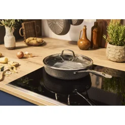 Sauteuse avec couvercle, 28 cm, Aluminium, Revêtement antiadhésif en céramique renforcée en titane